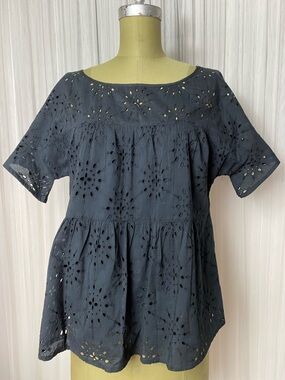 Sundance Women's Black Tiered  Eyelet Babydoll Top Size M